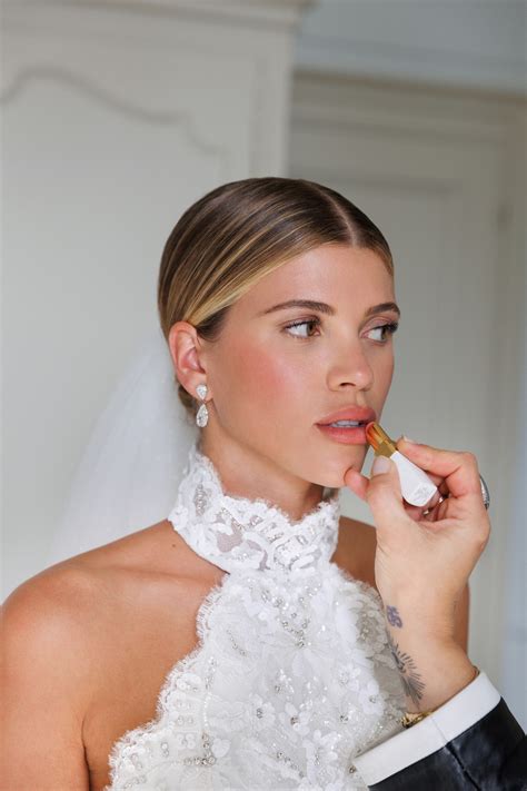 chanel lipstick sofia richie